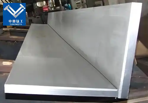 Aluminum stainless steel clad plate